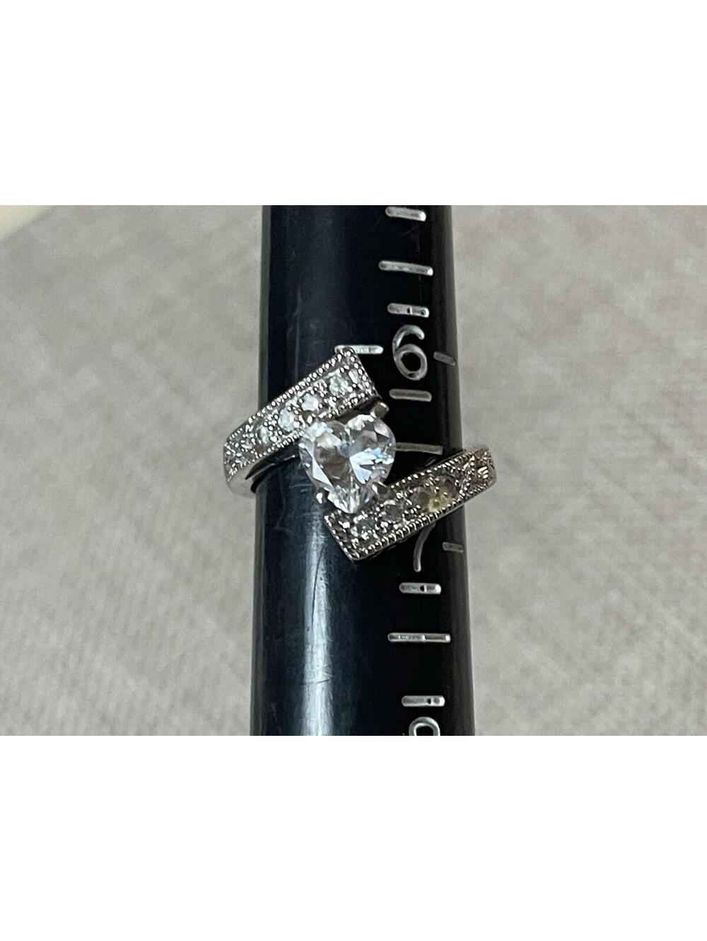 Sterling Silver Heart CZ Bypass Ring with Clear Crystal Accent Stones Size 6.75 - Picture 2 of 9